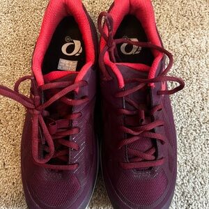 PEARL IZUMI size 40 Mountain Biking Shoe